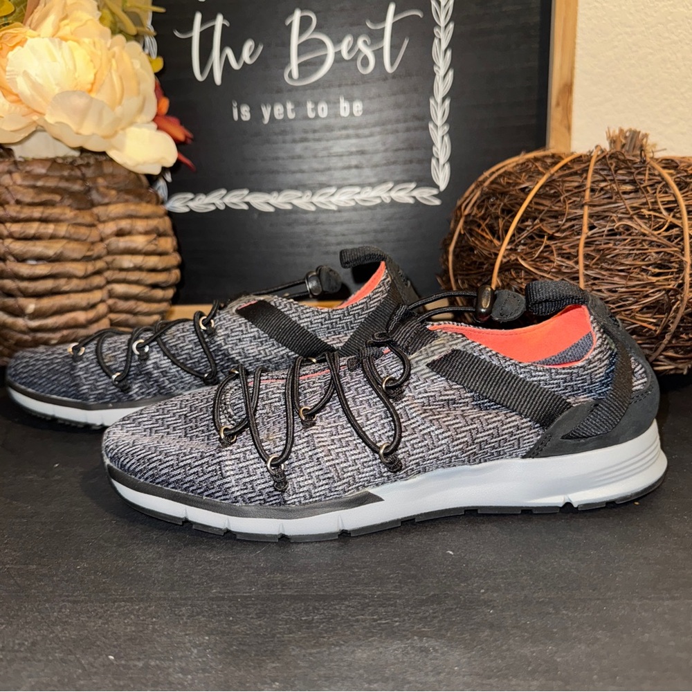 Women's shoes Charged All-Around Speed Knit Sneaker, Graphite Under Armour